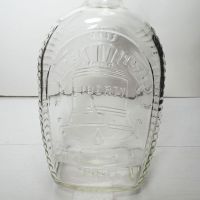 Vintage 1976 Log Cabin Liberty Bell clear glass 24 oz empty bicentennial pancake syrup bottle: Back Closeup View - Click to enlarge