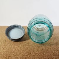 Quart size aqua glass vintage Ball mason jar with Atlas zinc lid and a soft shoulder 3L design: Inside View - Click to enlarge