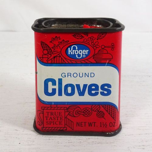 Vintage Kroger Ground Cloves True Taste Spice Metal Tin Front