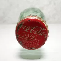 San Francisco California 6 oz empty hobbleskirt Coke bottle with Coca Cola Classic cap: Cap Top View - Click to enlarge