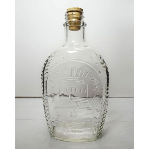 Vintage 1976 Log Cabin Liberty Bell clear glass 24 oz empty bicentennial pancake syrup bottle: Back View