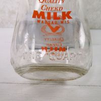 Vintage 1961 Stueber's Wausau Wis. quart pyro ACL glass milk bottle with a large Q with a checkmark thru it Quality Chekd : ONE QUART View - Click to enlarge