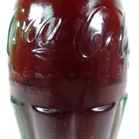 Phoenix Arizona vintage 8 oz full hobbleskirt no refill Coke bottle. Red Coca Cola Classic cap: patD - Click to enlarge
