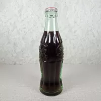 Tempe Arizona vintage 6 oz full hobbleskirt Coke bottle with Red Coca Cola Classic cap: Right - Click to enlarge