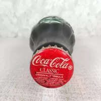 Atlanta Georgia vintage 6 oz full hobbleskirt Coke bottle with red Coca Cola Classic cap: Top - Click to enlarge