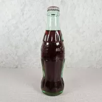 St Louis Missouri vintage 8 oz full hobbleskirt no refill Coke bottle with Coca Cola Classic cap: Right - Click to enlarge
