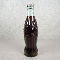 Las Vegas Nevada vintage 6 oz full hobbleskirt Coke bottle with red Coca Cola Classic cap: Right - Click to enlarge
