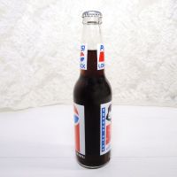 Shaq Scorin' full 12 oz. Longneck Pepsi bottle from his 1992-1993 rookie season with the Orlando Magic: Right Side View - Click to enlarge