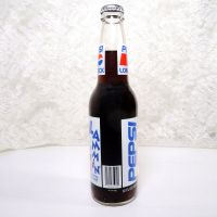 Shaq Slammin' full 12 oz. Longneck Pepsi bottle from his 1992-1993 rookie season with the Orlando Magic: Right Side View - Click to enlarge