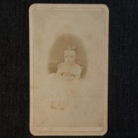 Antique CDV Carte De Visite Little Girl in Chair Fred Kinnaman, Artist Findlay Ohio: Front View - Click to enlarge