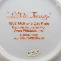 1982 Mother's Day Avon small decorative collector plate titled Little Things showing a little boy and his puppy: Words View - Click to enlarge