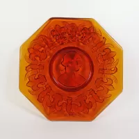 George Washington 8 inch octagonal amber glass glass presidential plate with a beautiful raised design: Top View - Click to enlarge