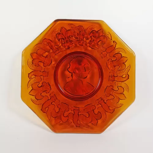 George Washington 8 inch octagonal amber glass glass presidential plate with a beautiful raised design: Top View