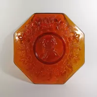 George Washington 8 inch octagonal amber glass glass presidential plate with a beautiful raised design: Bottom View - Click to enlarge