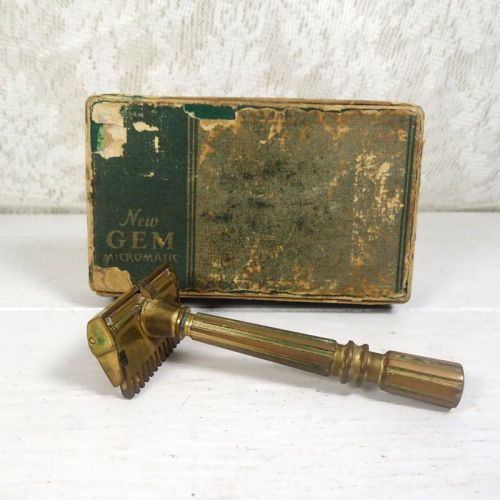 GEM micromatic vintage 1930s brass safety razor in original box. Beautiful patina: Main View