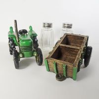 Tractor Trailer Salt and Pepper Shakers Set in Box - Click to enlarge