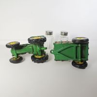 Tractor Trailer Salt and Pepper Shakers Set in Box - Click to enlarge