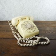 1978 Bell Western Electric Cream Rotary Desk Telephone: Front
