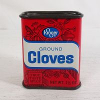 Vintage Kroger Ground Cloves True Taste Spice Metal Tin Back - Click to enlarge