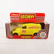 1988 Ertl Home Hardware Canada 1/25 scale diecast metal 1950 Chevy delivery truck bank with key in box: In Box View