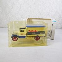 Ertl 1991 True Value 1/34 scale diecast metal 1931 Hawkeye delivery truck bank with key in box: In Clamshell View - Click to enlarge